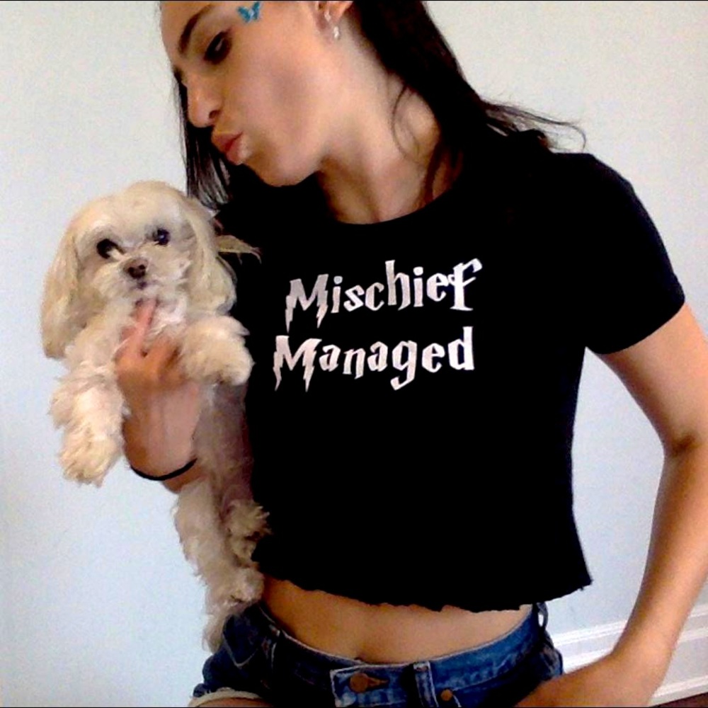 MISCHIEF MANAGED CROPPED TEE